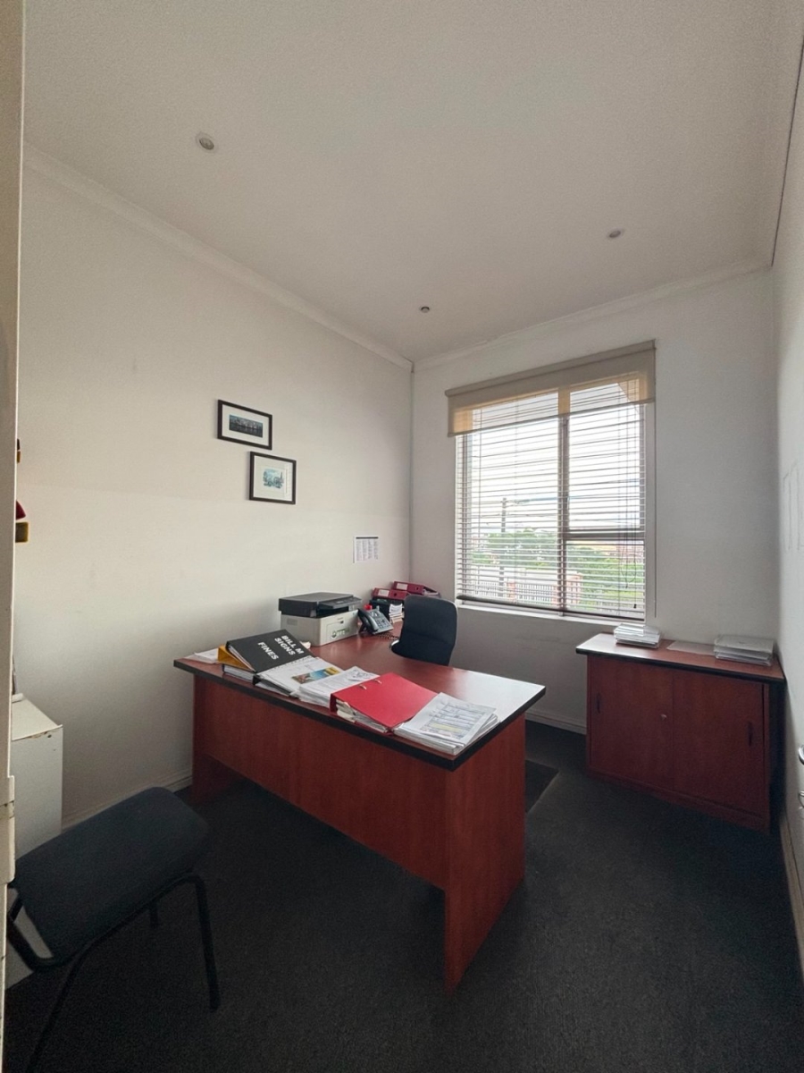 Commercial Property for Sale in Neave Industrial Eastern Cape